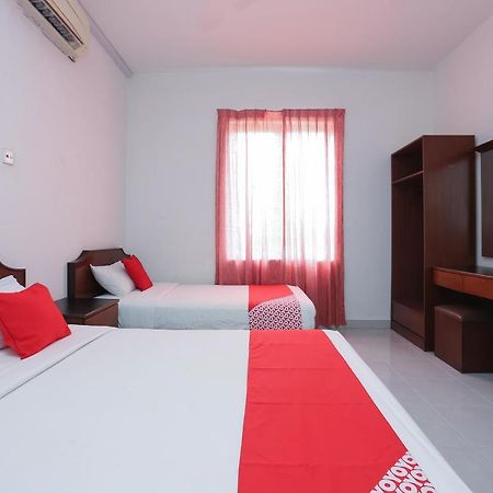 Oyo 8966 Dee Wana Resort 1 Pasir Puteh Exterior foto