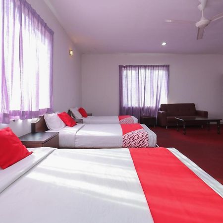 Oyo 8966 Dee Wana Resort 1 Pasir Puteh Exterior foto