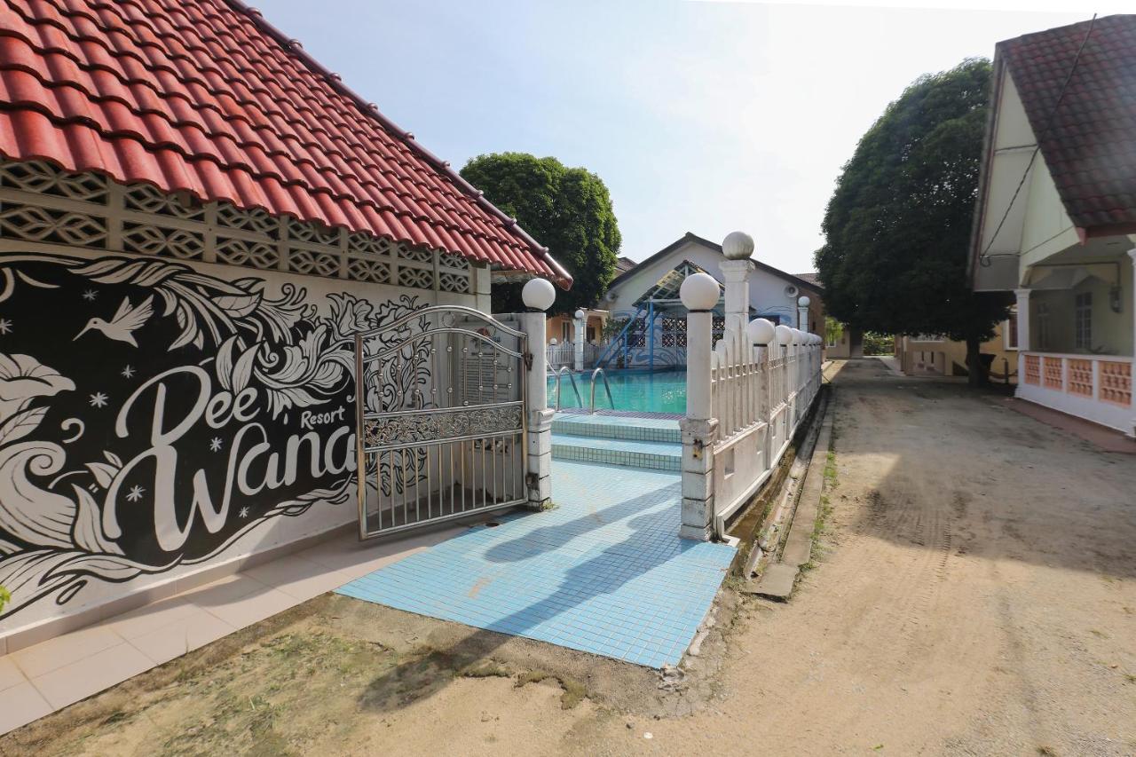 Oyo 8966 Dee Wana Resort 1 Pasir Puteh Exterior foto