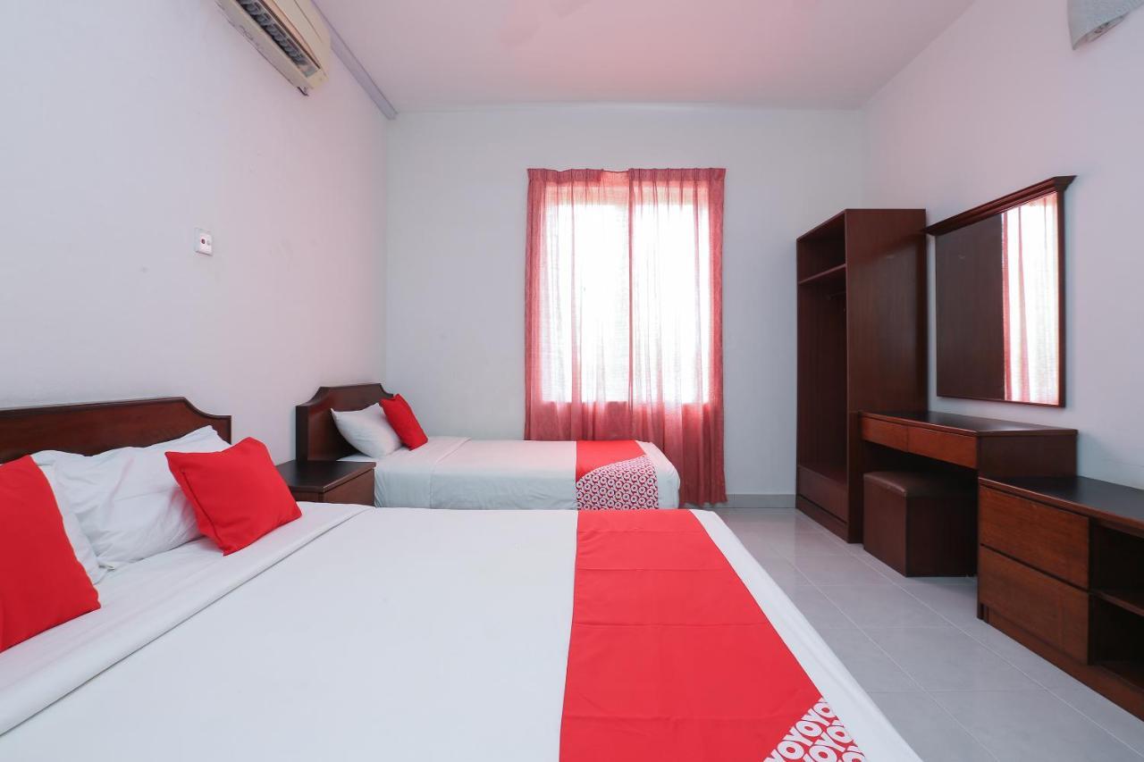 Oyo 8966 Dee Wana Resort 1 Pasir Puteh Exterior foto