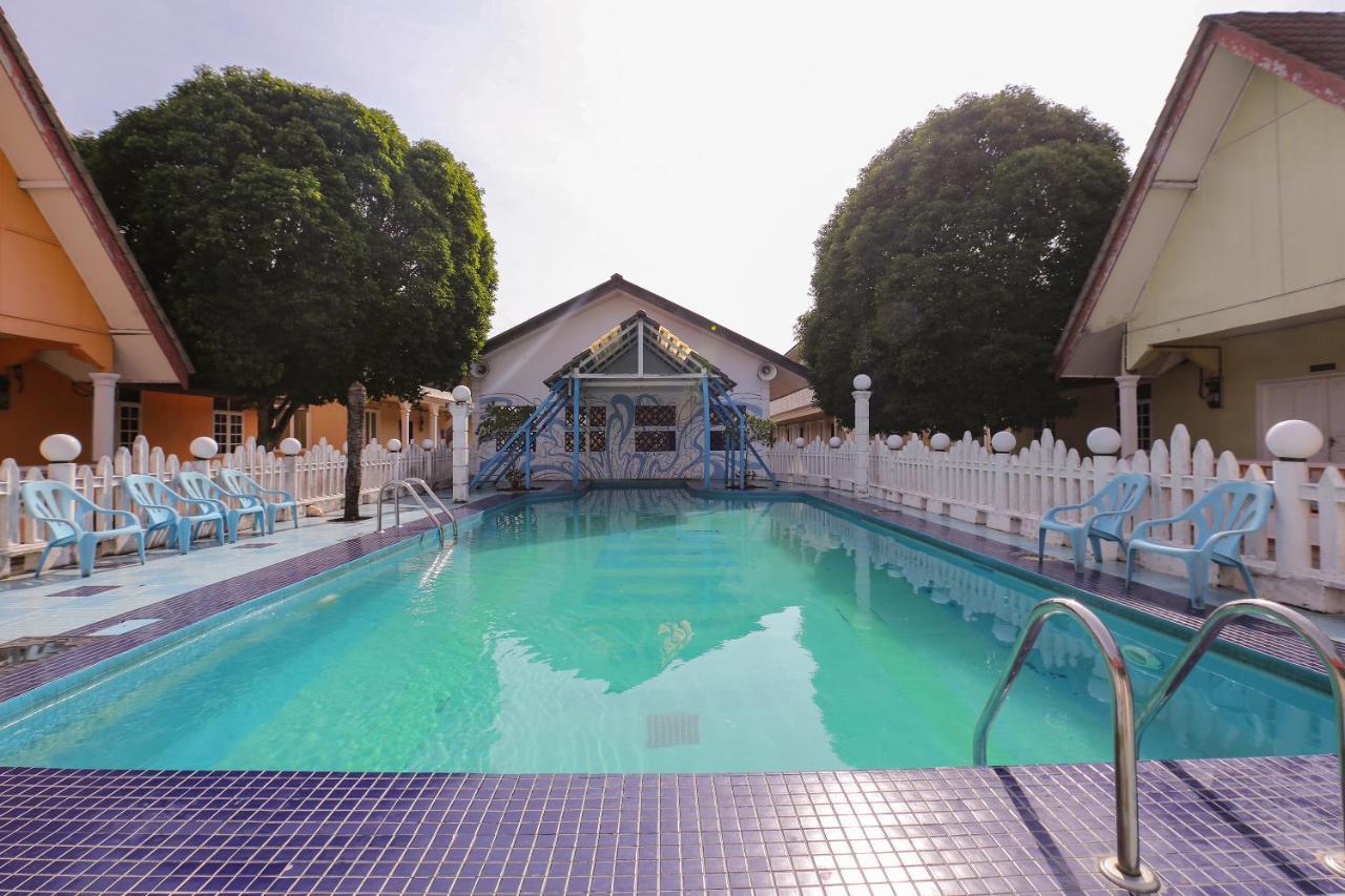 Oyo 8966 Dee Wana Resort 1 Pasir Puteh Exterior foto